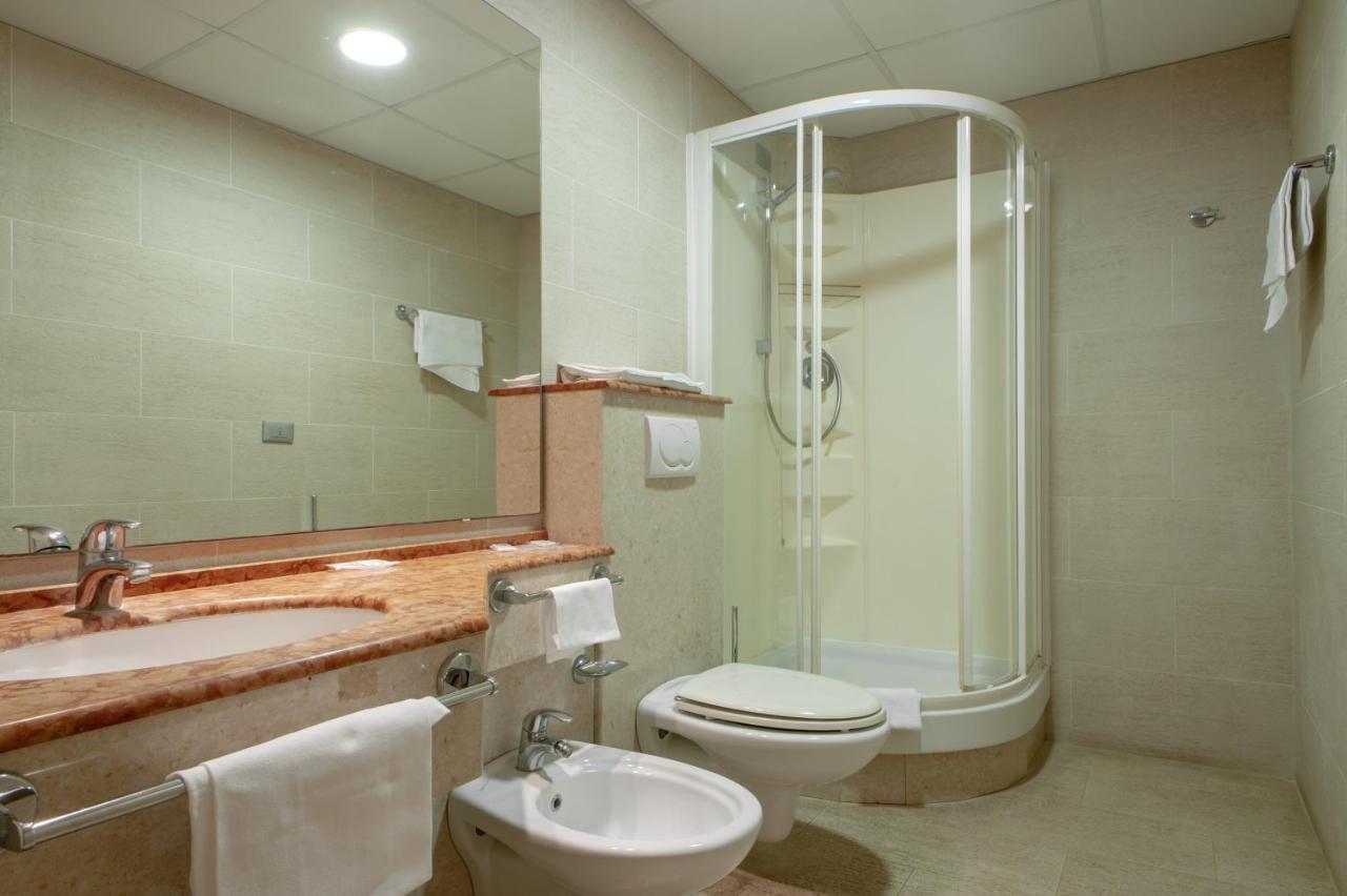 Residence Villa Lo Scoglietto Сан Винченцо Стая снимка